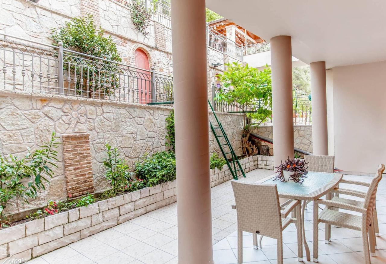 Zorbas Apartments Parga Extérieur photo