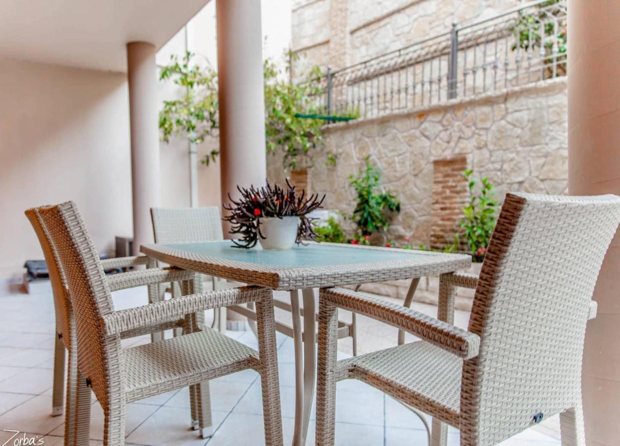Zorbas Apartments Parga Extérieur photo
