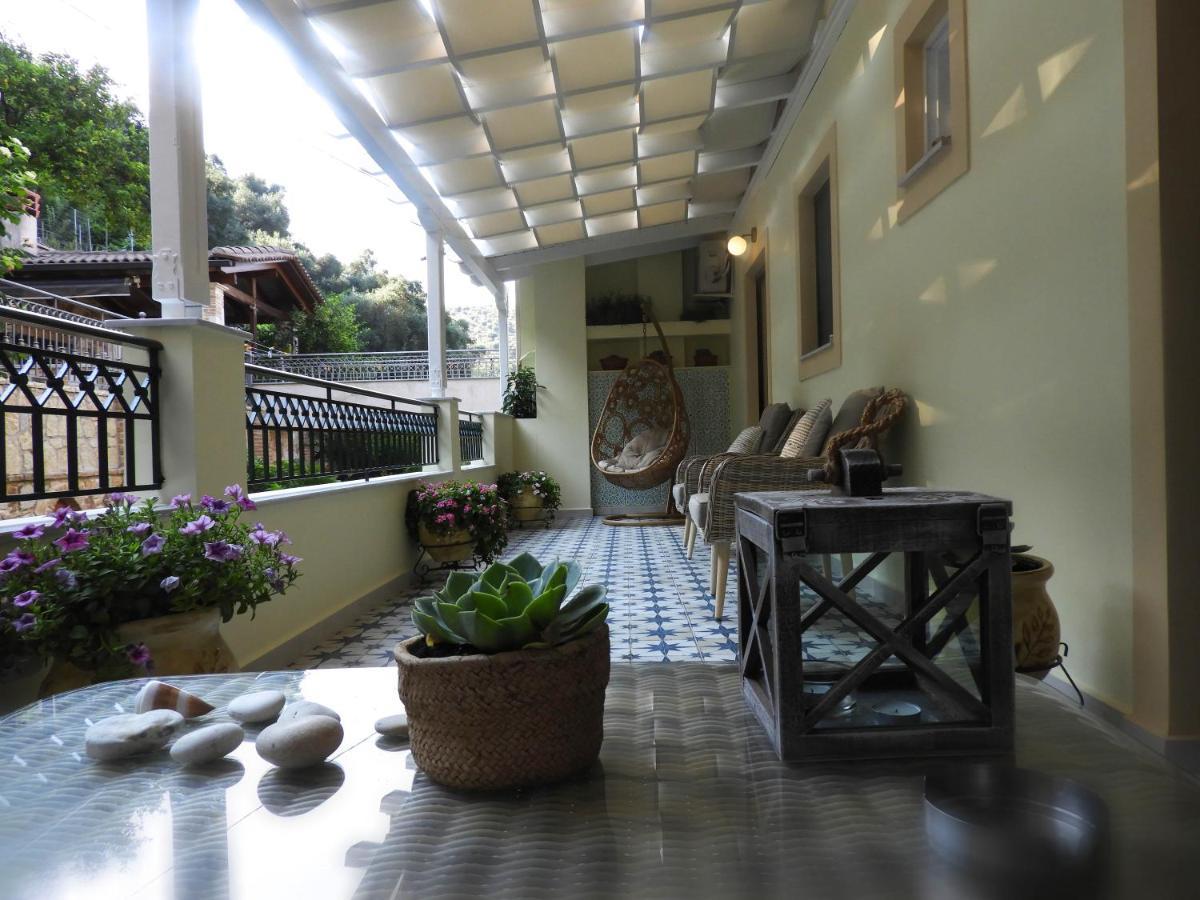 Zorbas Apartments Parga Extérieur photo