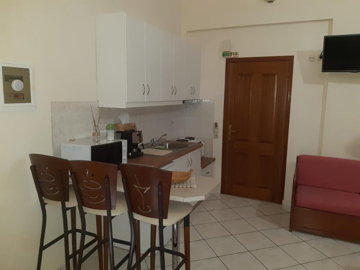 Zorbas Apartments Parga Extérieur photo