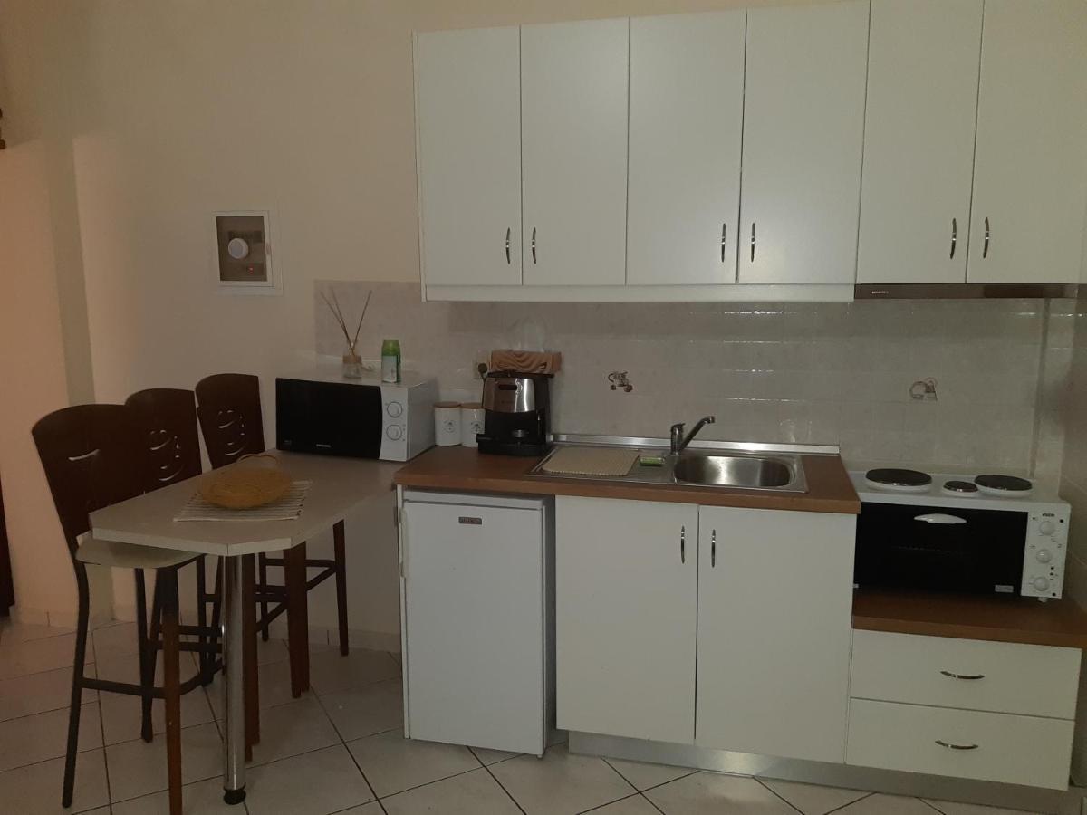 Zorbas Apartments Parga Extérieur photo