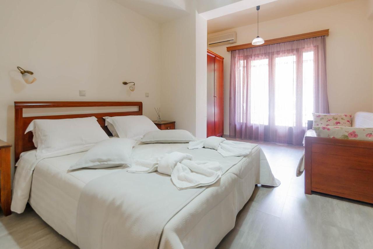 Zorbas Apartments Parga Extérieur photo