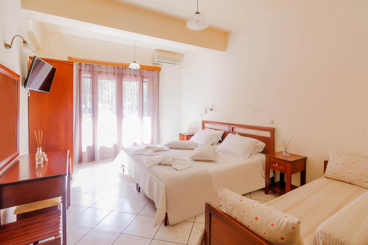 Zorbas Apartments Parga Extérieur photo