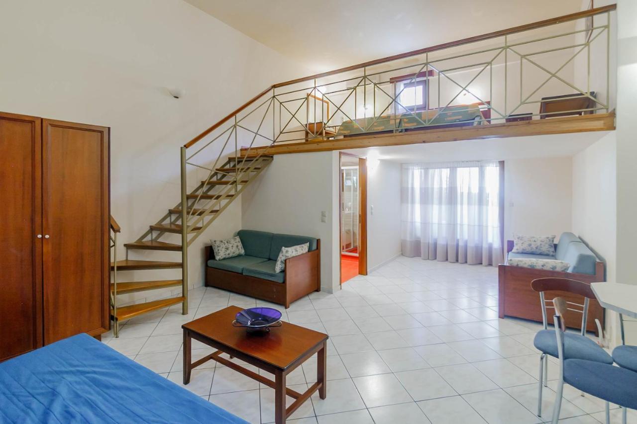 Zorbas Apartments Parga Extérieur photo