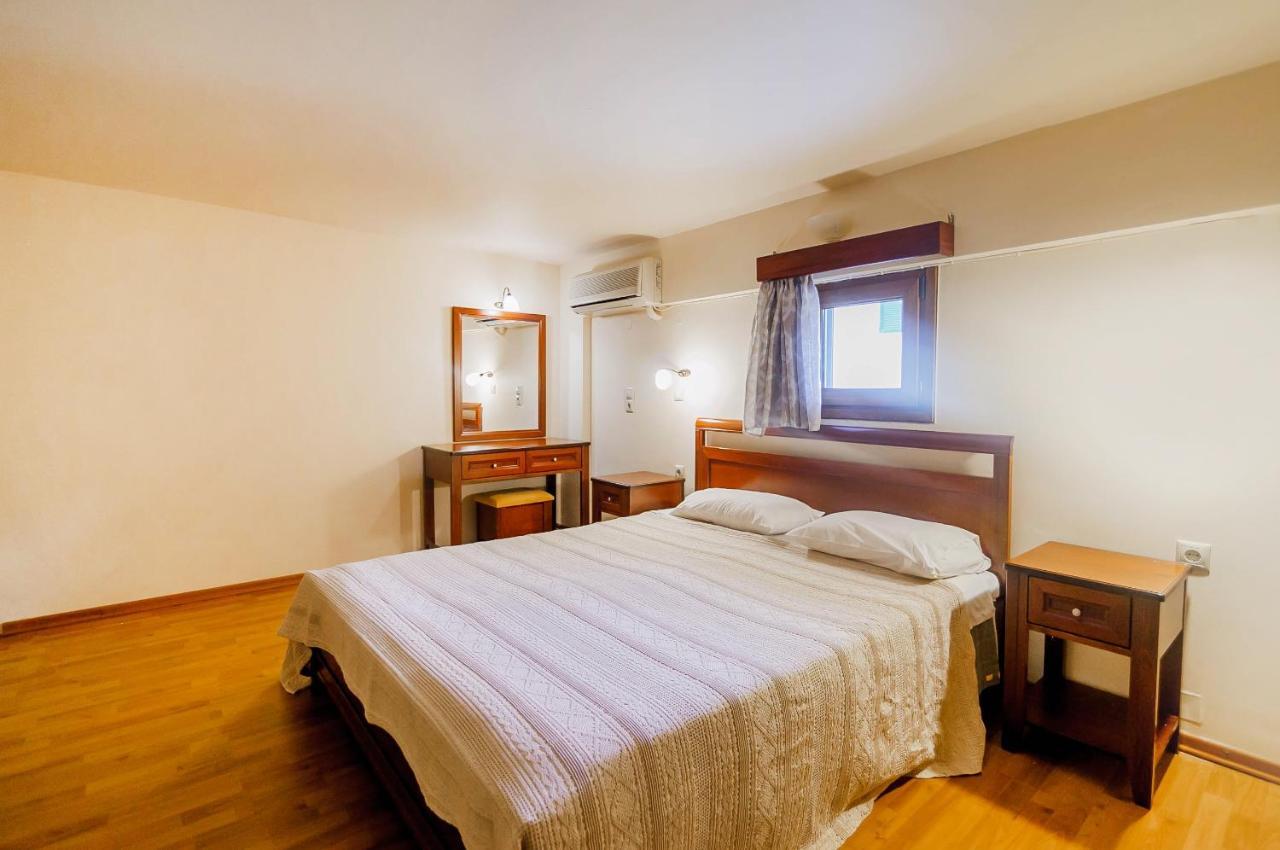 Zorbas Apartments Parga Extérieur photo