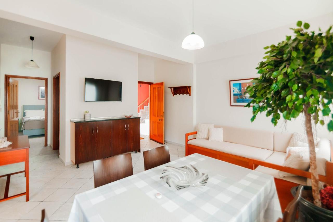 Zorbas Apartments Parga Extérieur photo