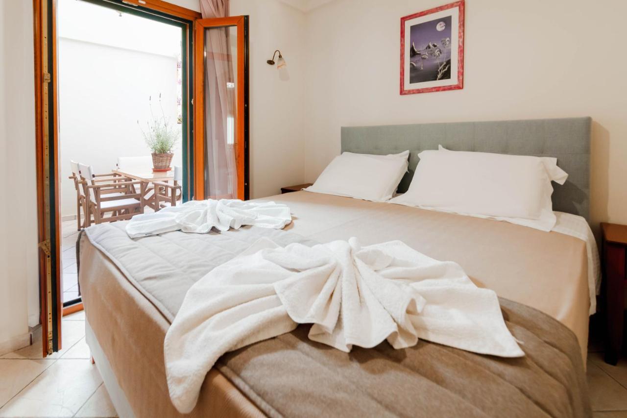 Zorbas Apartments Parga Extérieur photo