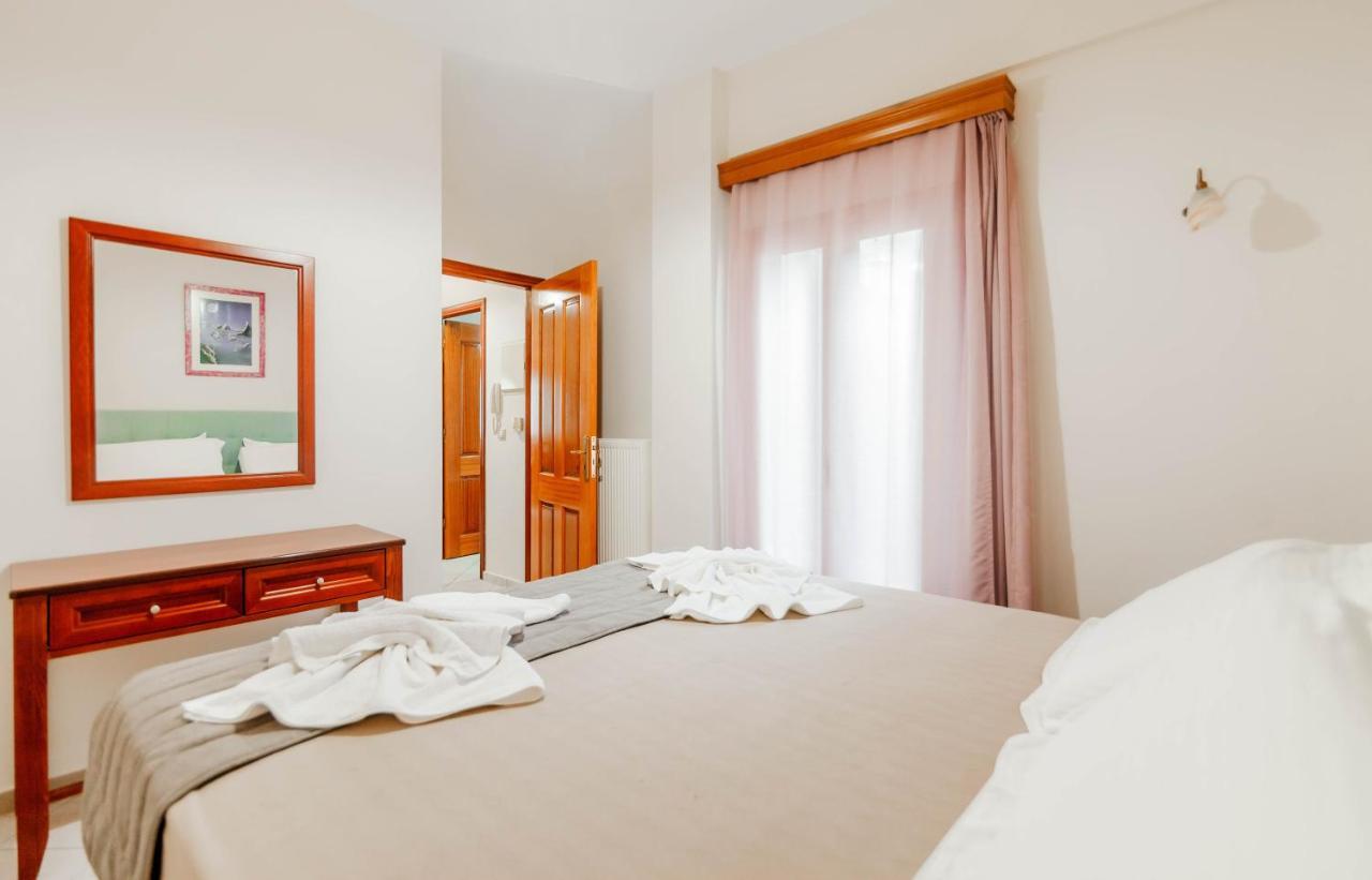 Zorbas Apartments Parga Extérieur photo