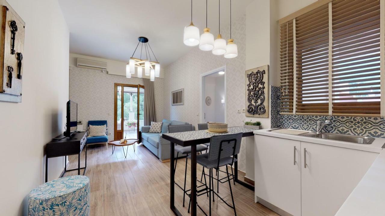 Zorbas Apartments Parga Extérieur photo