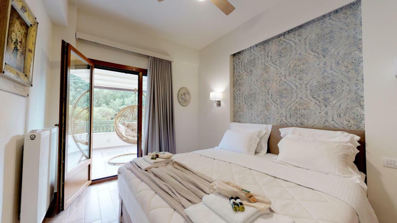 Zorbas Apartments Parga Extérieur photo