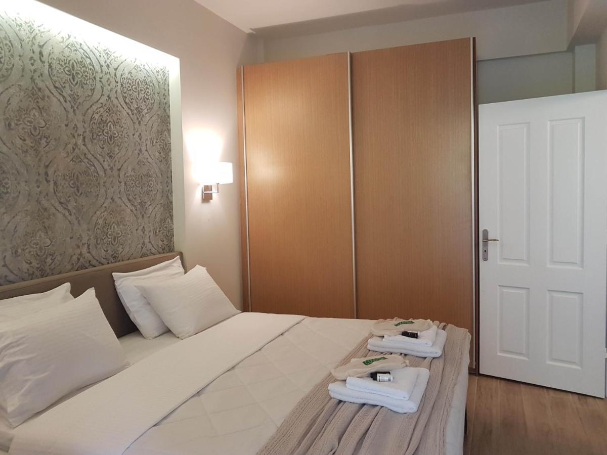 Zorbas Apartments Parga Extérieur photo
