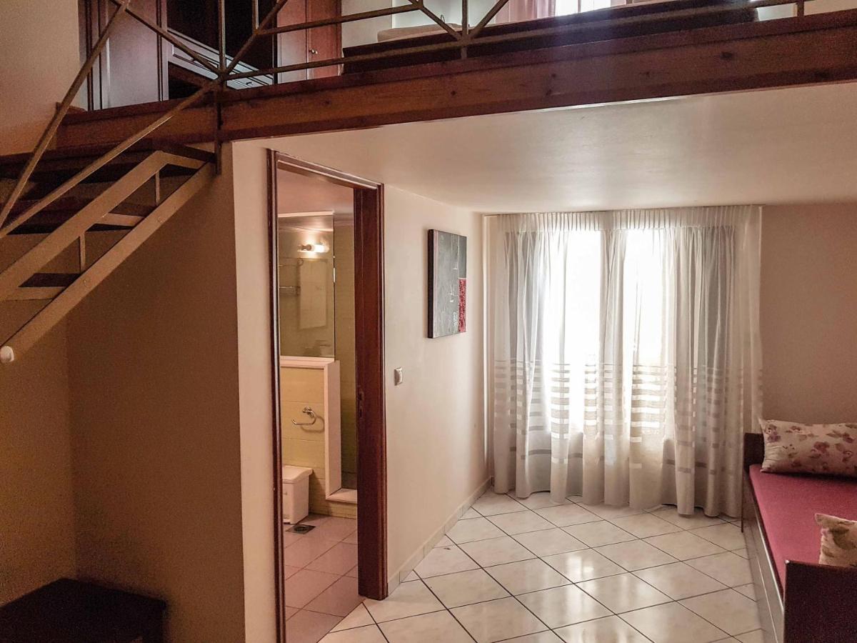 Zorbas Apartments Parga Extérieur photo